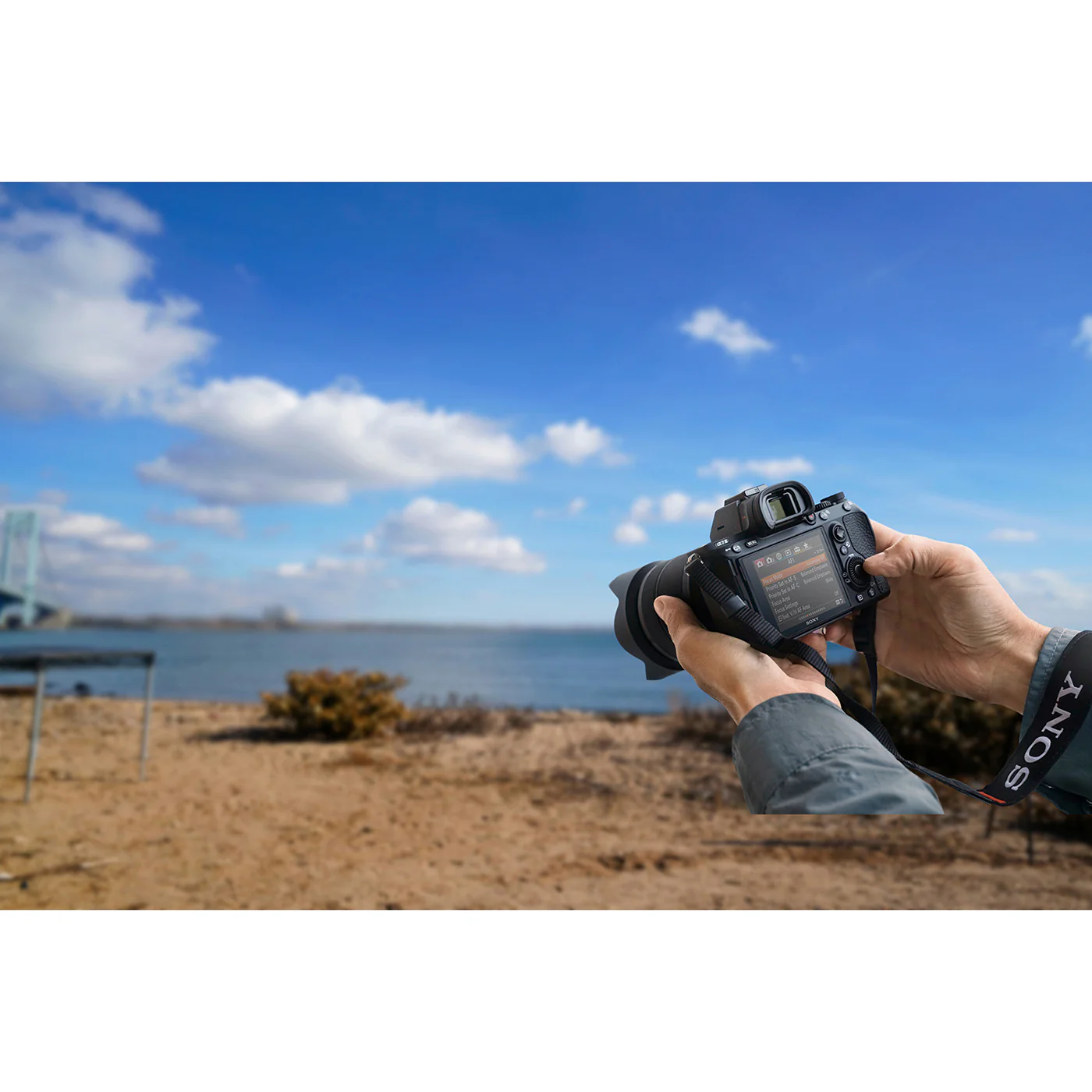 Sony Alpha 7 III with 35 mm Full-Frame Image Sensor (ILCE-7M3K) | 24.2 MP Mirrorless Camera, 10FPS, 4K/30p, with 28 - 70mm Zoom Lens - Image 8