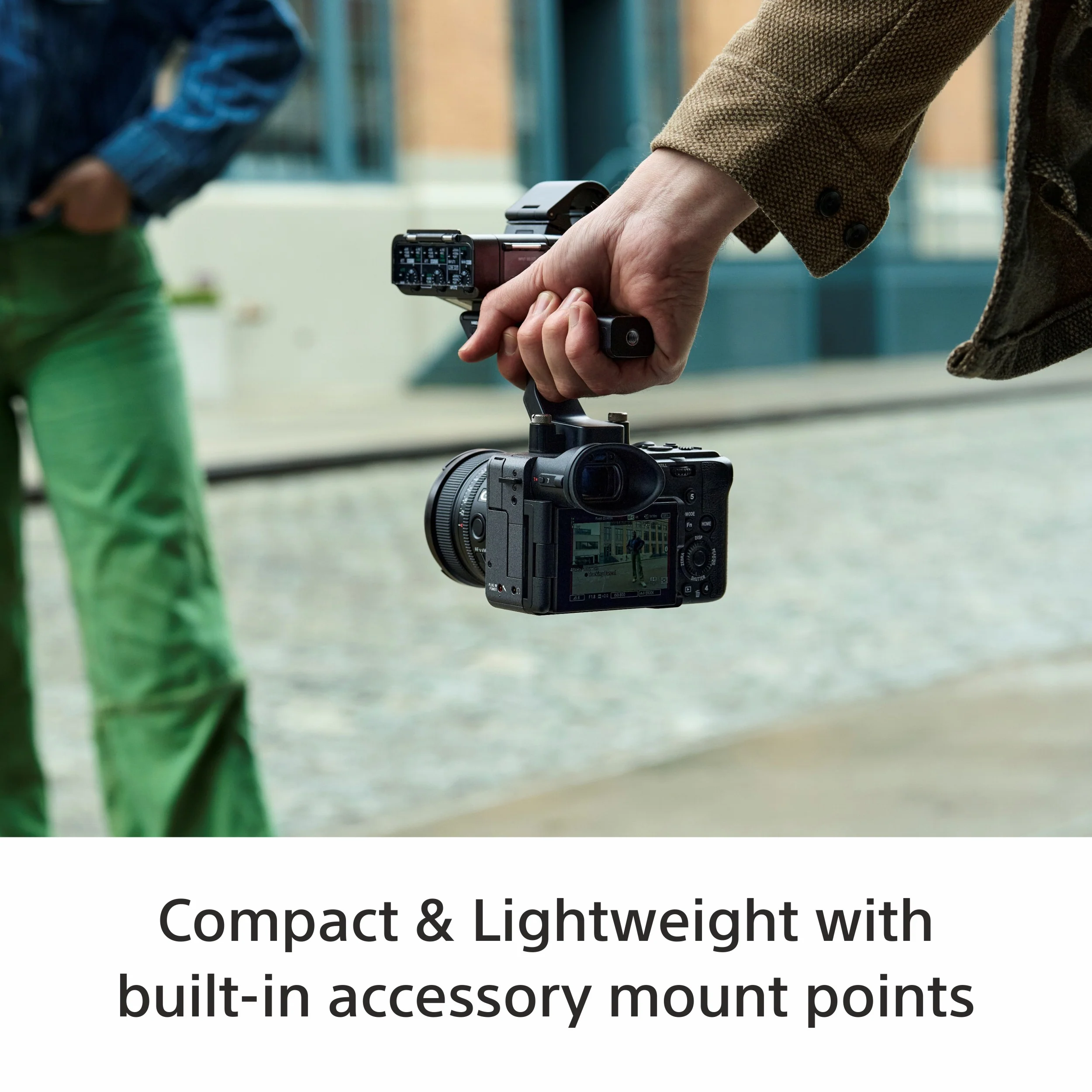 Sony Cinema Line FX2 Full-Frame Camera with XLR Handle | 4K 60P | S-Cinetone | Dual Base ISO | Compact & Lightweight | Made for Filmmakers - Grey - Image 6