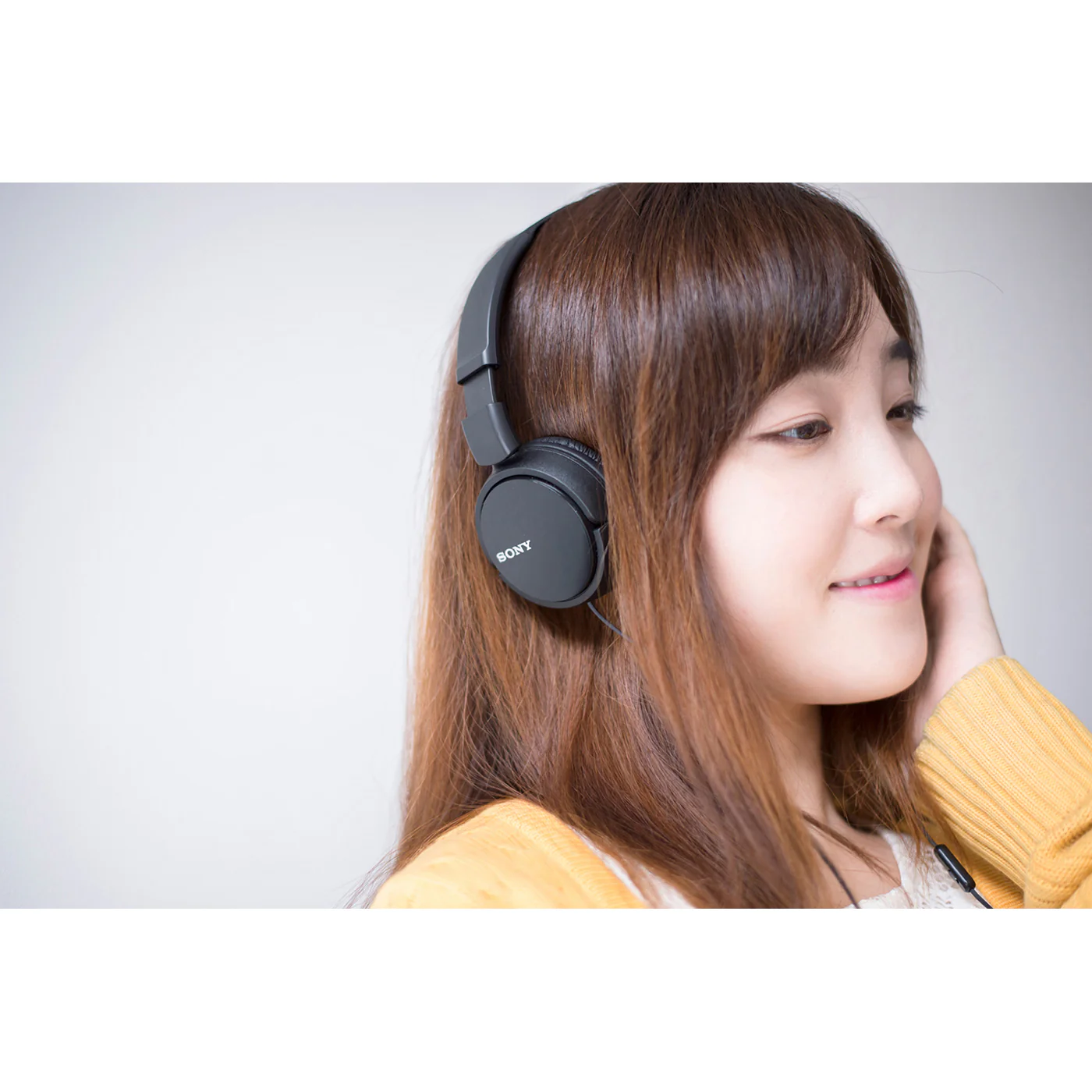 Sony MDR-ZX110AP On-Ear Stereo Headphones with Mic and Tangle Free Cable - Image 10